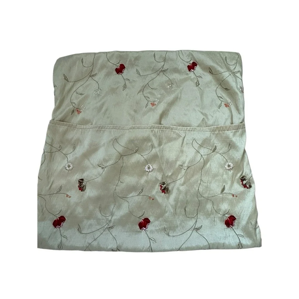 Vintage‎ Embroidered Floral Pillow Covers Pair Taffeta Shabby Cottagecore Garden